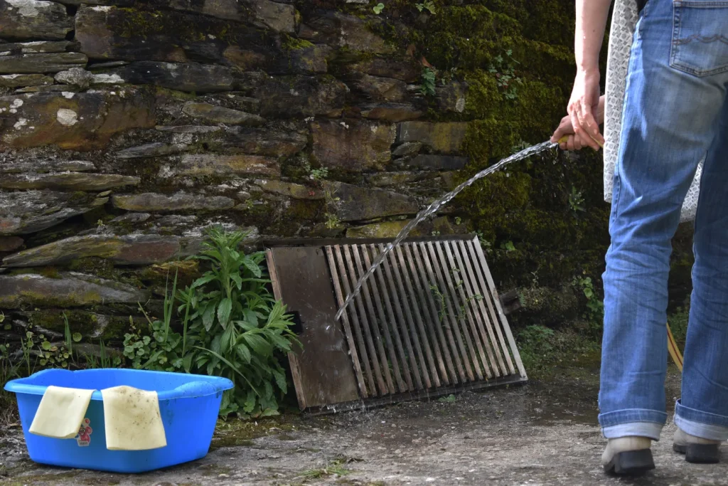 nettoyage des grilles du barbecue